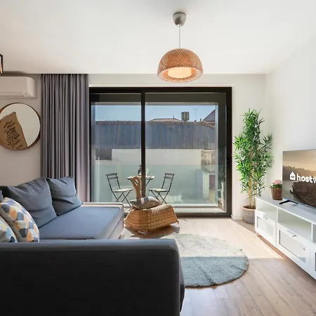 Host Wise - Charming Welcoming Flat - Centrally Located شقة