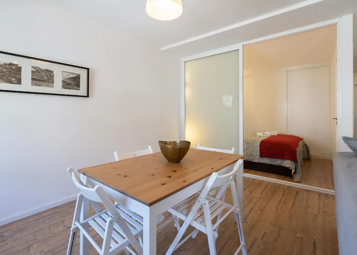Apartman Host Wise - Charming Welcoming Flat - Centrally Located Porto