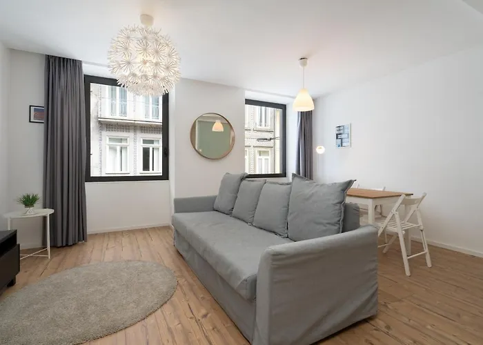 Host Wise - Charming Welcoming Flat - Centrally Located * Porto