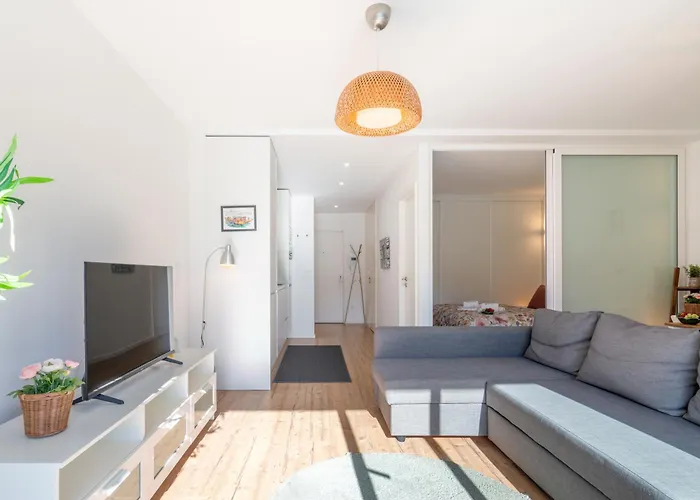 Apartman Host Wise - Charming Welcoming Flat - Centrally Located Porto