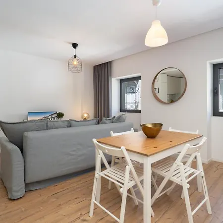 Host Wise - Charming Welcoming Flat - Centrally Located Appartamento Oporto