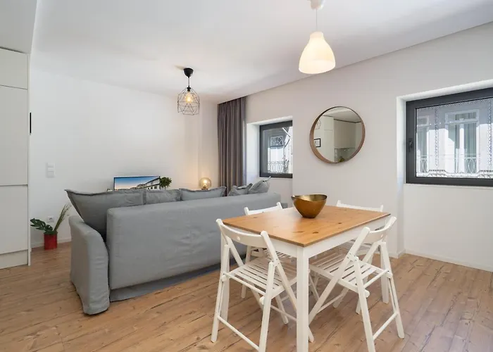 Host Wise - Charming Welcoming Flat - Centrally Located Appartement Porto