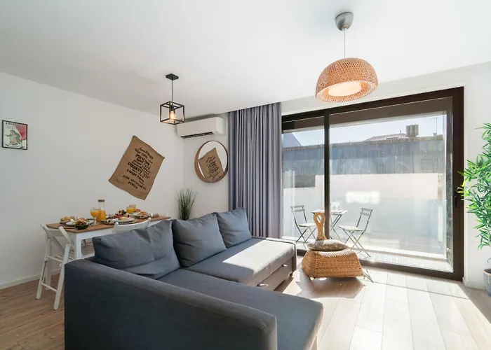 Host Wise - Charming Welcoming Flat - Centrally Located * Πόρτο