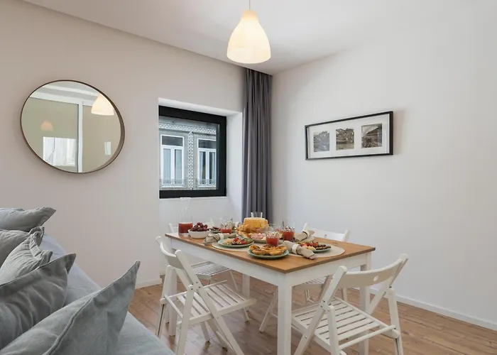 Host Wise - Charming Welcoming Flat - Centrally Located Appartement Porto