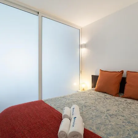 Host Wise - Charming Welcoming Flat - Centrally Located