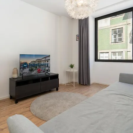 Host Wise - Charming Welcoming Flat - Centrally Located