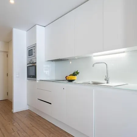Host Wise - Charming Welcoming Flat - Centrally Located Apartment Porto
