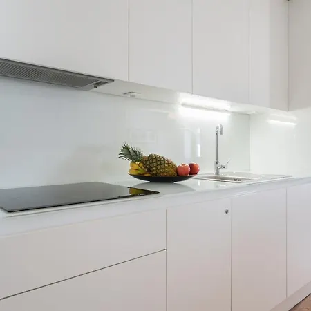 Apartment Host Wise - Charming Welcoming Flat - Centrally Located