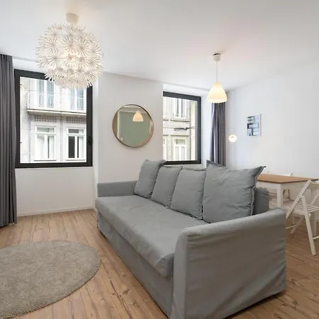 Host Wise - Charming Welcoming Flat - Centrally Located * Porto