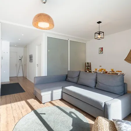 Host Wise - Charming Welcoming Flat - Centrally Located Porto