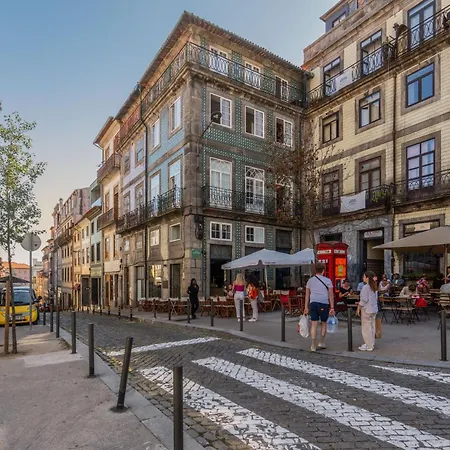 Host Wise - Charming Welcoming Flat - Centrally Located Apartment